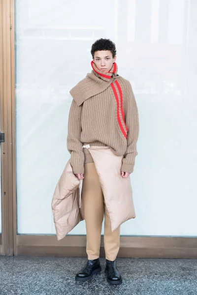 Look 8
